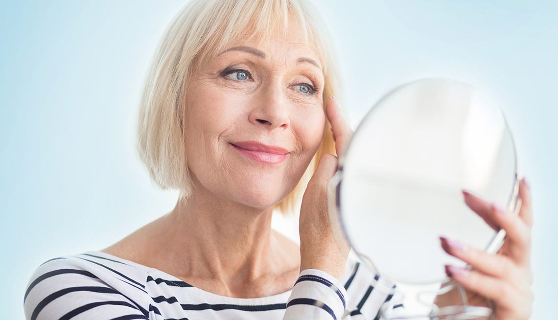 Renueva tu piel madura con nuestros tips de skincare