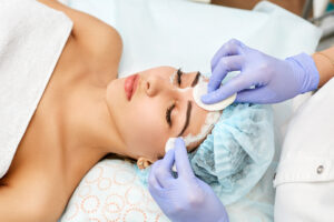 Revela tu belleza con nuestros productos de cuidado facial