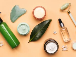 Revitaliza tu piel con productos de skincare en la nevera