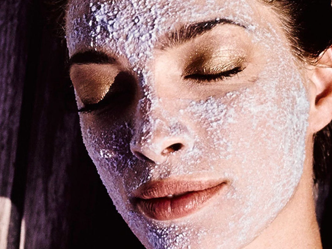 Revitaliza tu piel opaca con esta rutina para cuidado facial