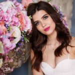 Maquillaje de novia para lucir radiante en tu boda de tarde