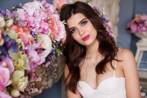 Maquillaje de novia para lucir radiante en tu boda de tarde