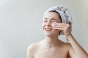 Rutina de skincare para hombres: ¡Consigue una piel impecable!