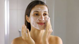 Rutina facial: ¿antes o después de la ducha?