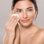 Rutina nocturna para una piel radiante: cuidado facial antes de dormir