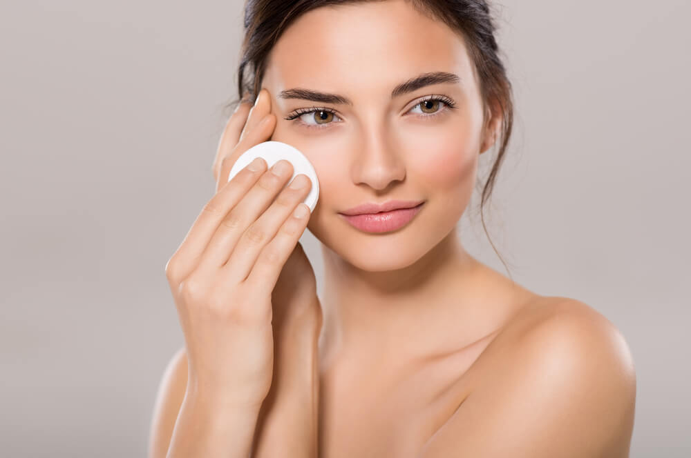 Rutina nocturna para una piel radiante: cuidado facial antes de dormir