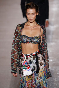 Secretos de Belleza de Bella Hadid: Cuida tu piel como una supermodelo