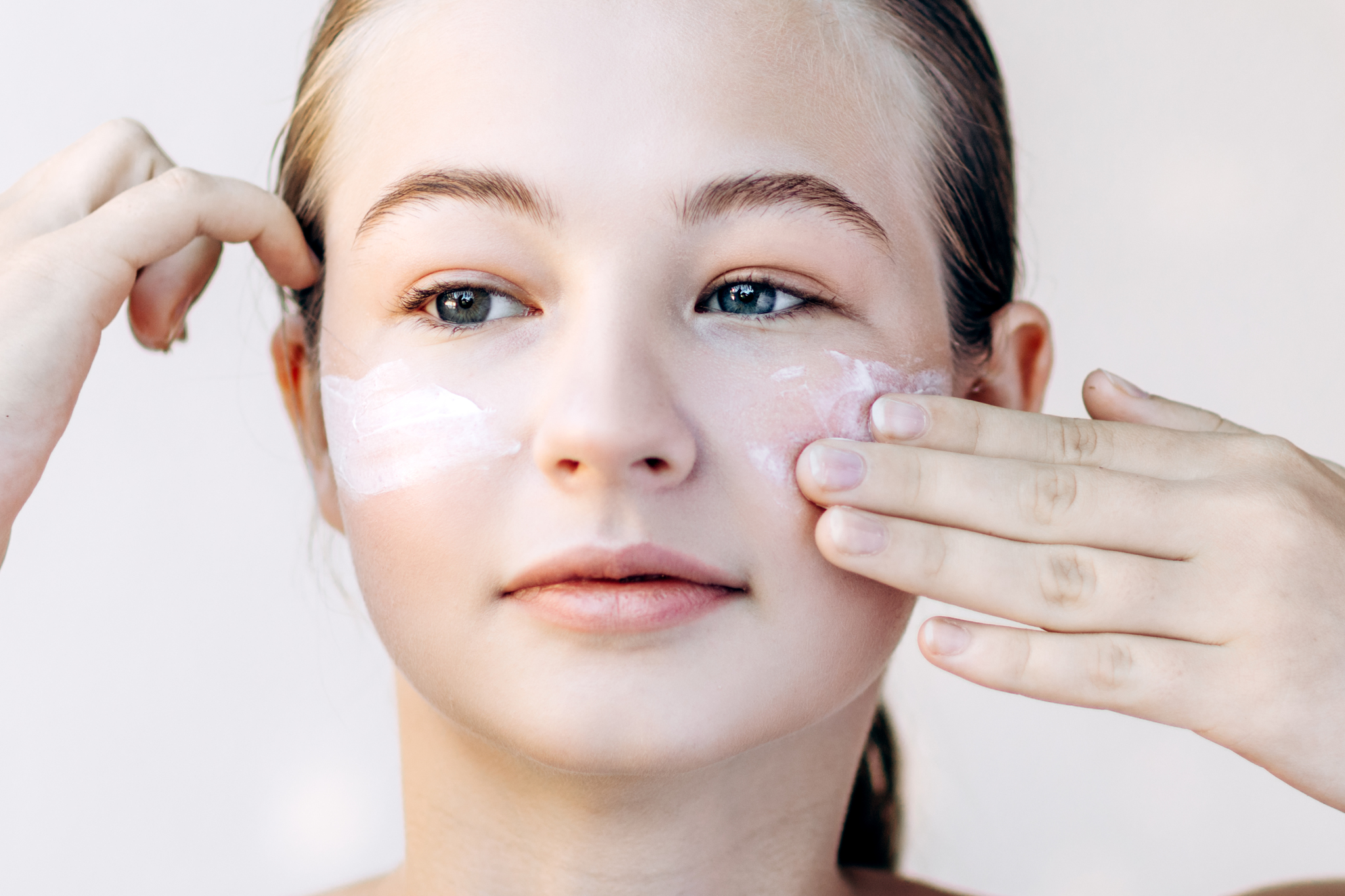 Skincare en tamaño viaje: cuida tu piel en cualquier lugar