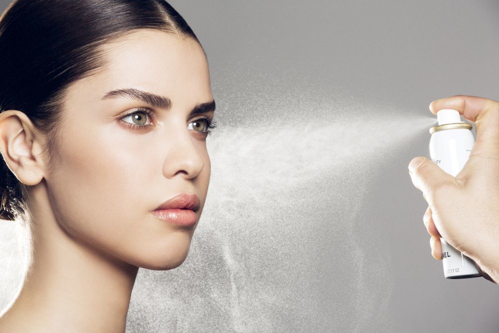 Consigue un maquillaje perfecto con el mejor fijador de maquillaje.