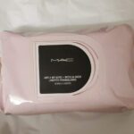 Elimina fácilmente el maquillaje con nuestras toallitas desmaquillantes MAC. Despídete de los residuos y deja tu Belleza fresca y limpia. Perfecto para los amantes del maquillaje.