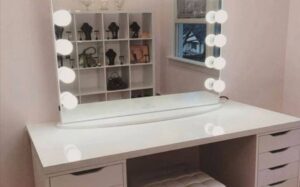Descubre el mejor tocador de maquillaje con luz en Leroy Merlin y realza tu Belleza