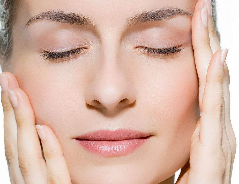 Trabaja en el mundo del cuidado de la piel y la belleza