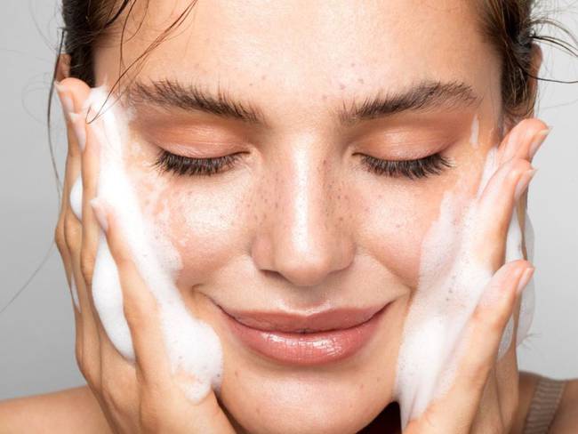 Transforma tu piel con nuestra app de skincare: ¡descárgala ahora!