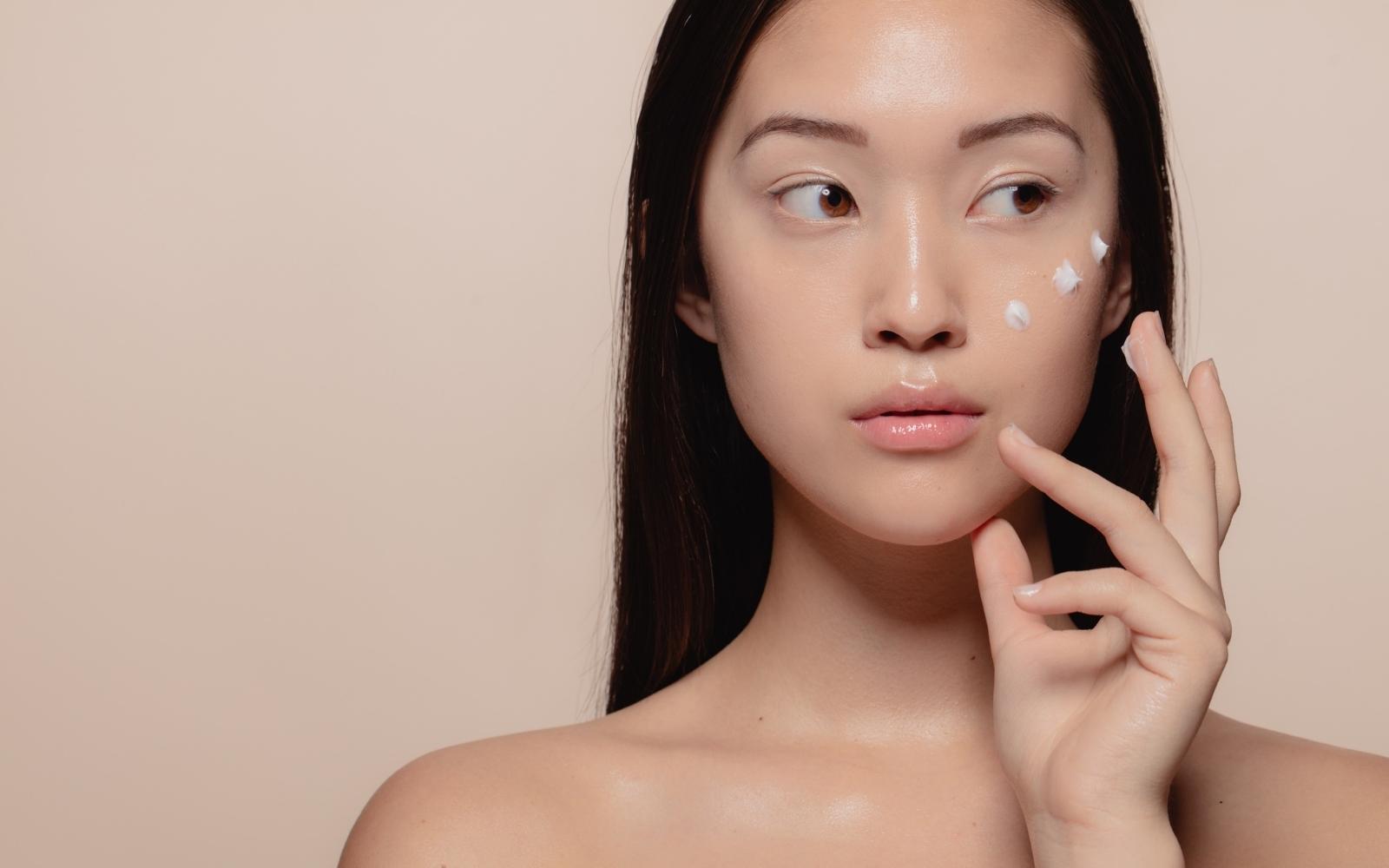 Transforma tu piel grasa con la rutina skincare coreana