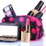 Tu kit perfecto de maquillaje y cuidado de la piel en una sola bolsa