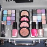 Encuentra el estuche ideal para tu maquillaje y organiza tus productos al instante.