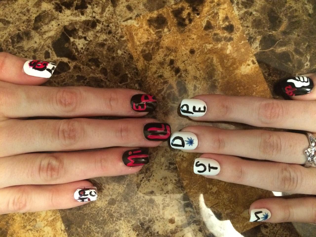 Consigue uñas impactantes con MAC Maquillaje para uñas